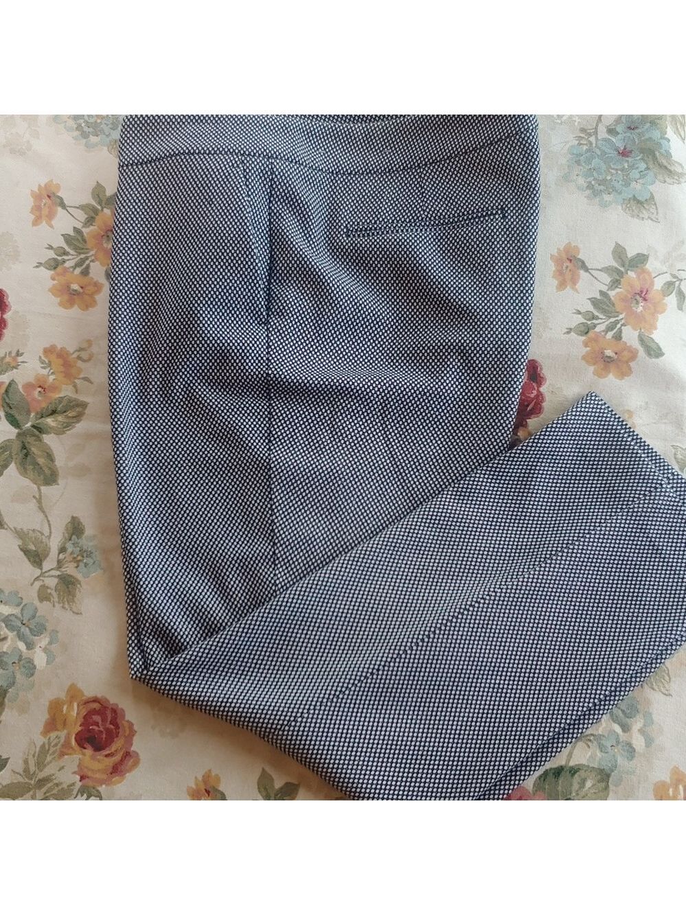 Ann Taylor Women's Signature Woven Slack Pants in Black White Texture size 12